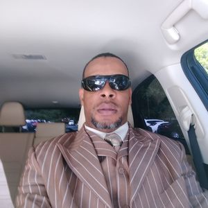 Meet your Posher, Jeremiah